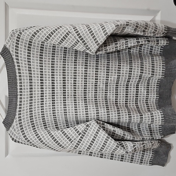 Gray and White Women's Cardigan Sweater - Picture 6 of 8